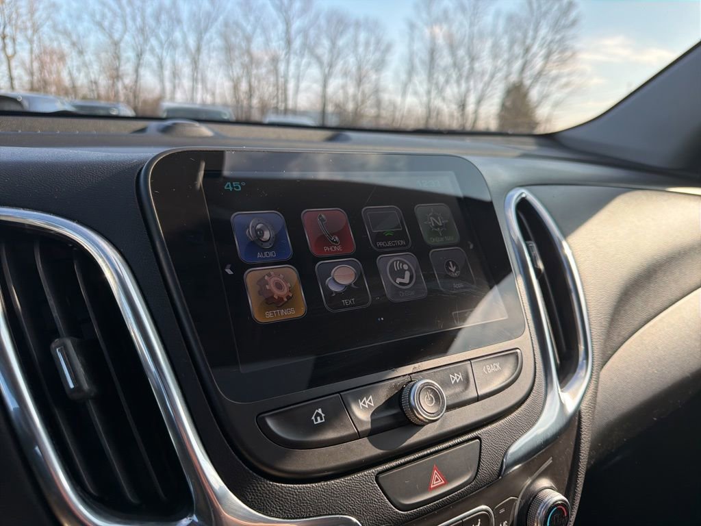 Used 2018 Chevrolet Equinox LT w/ Sun & Infotainment Package image 32