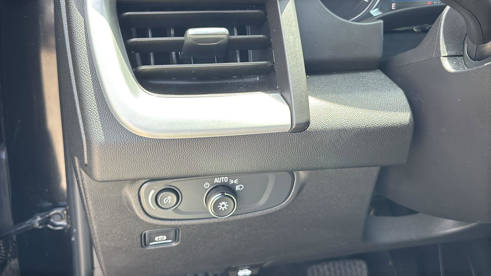 Certified 2023 GMC Terrain SLE FWD image 21