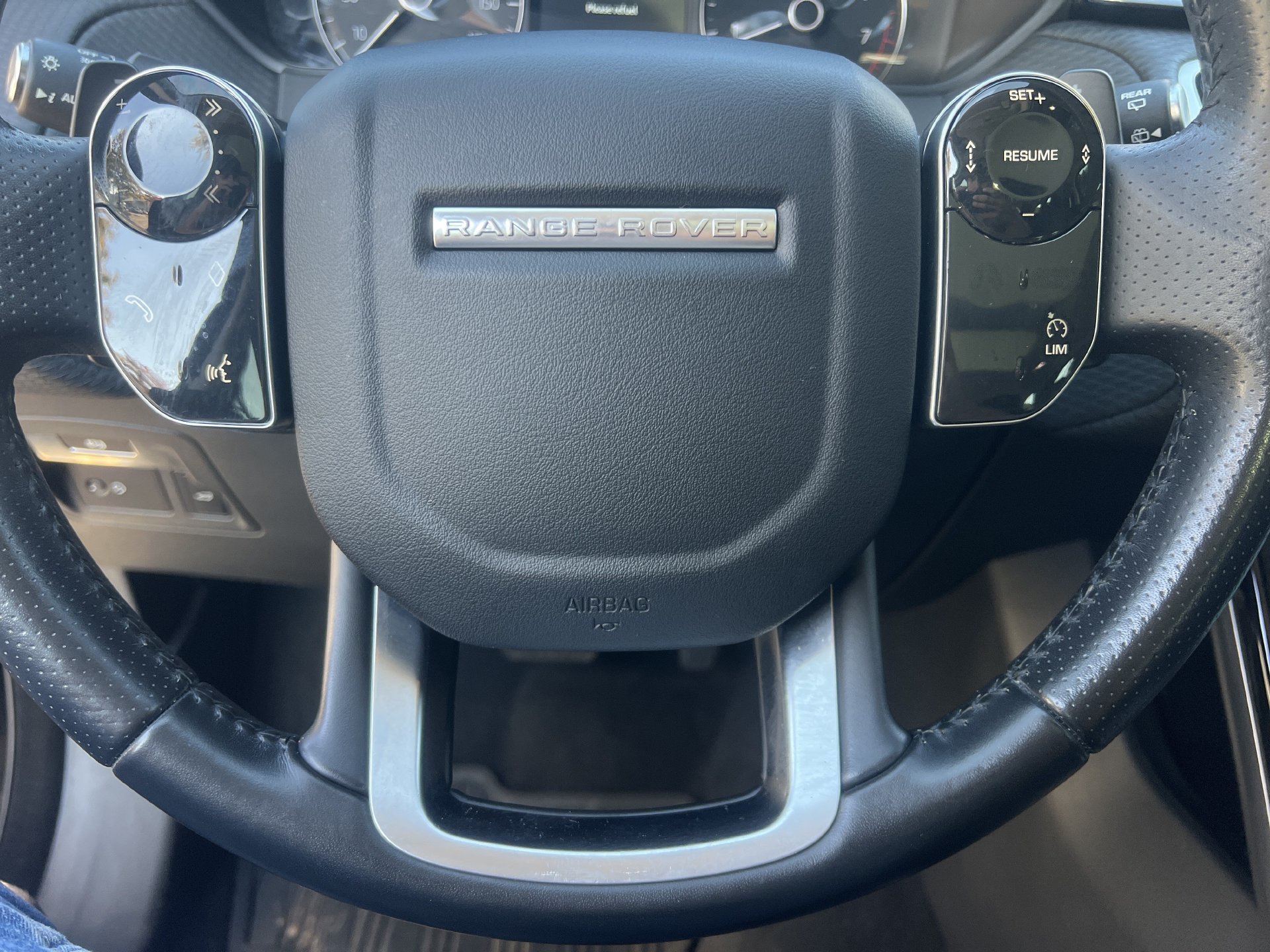 Used 2019 Land Rover Range Rover Velar S AWD/4WD image 8