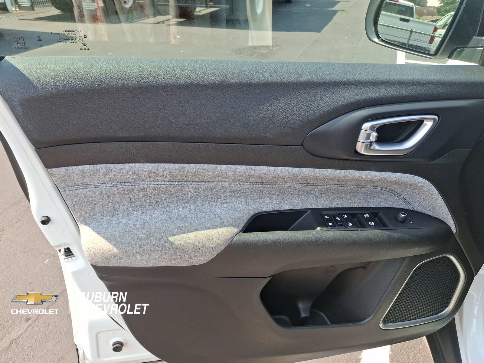 Used 2024 Jeep Compass Latitude AWD/4WD image 15
