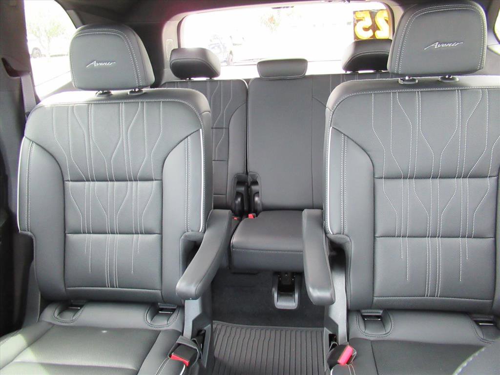 Used 2025 Buick Enclave Avenir w/ Super Cruise Package AWD/4WD image 19