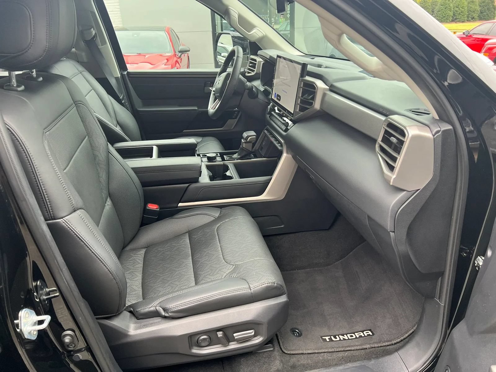 Used 2023 Toyota Tundra Limited AWD/4WD image 8