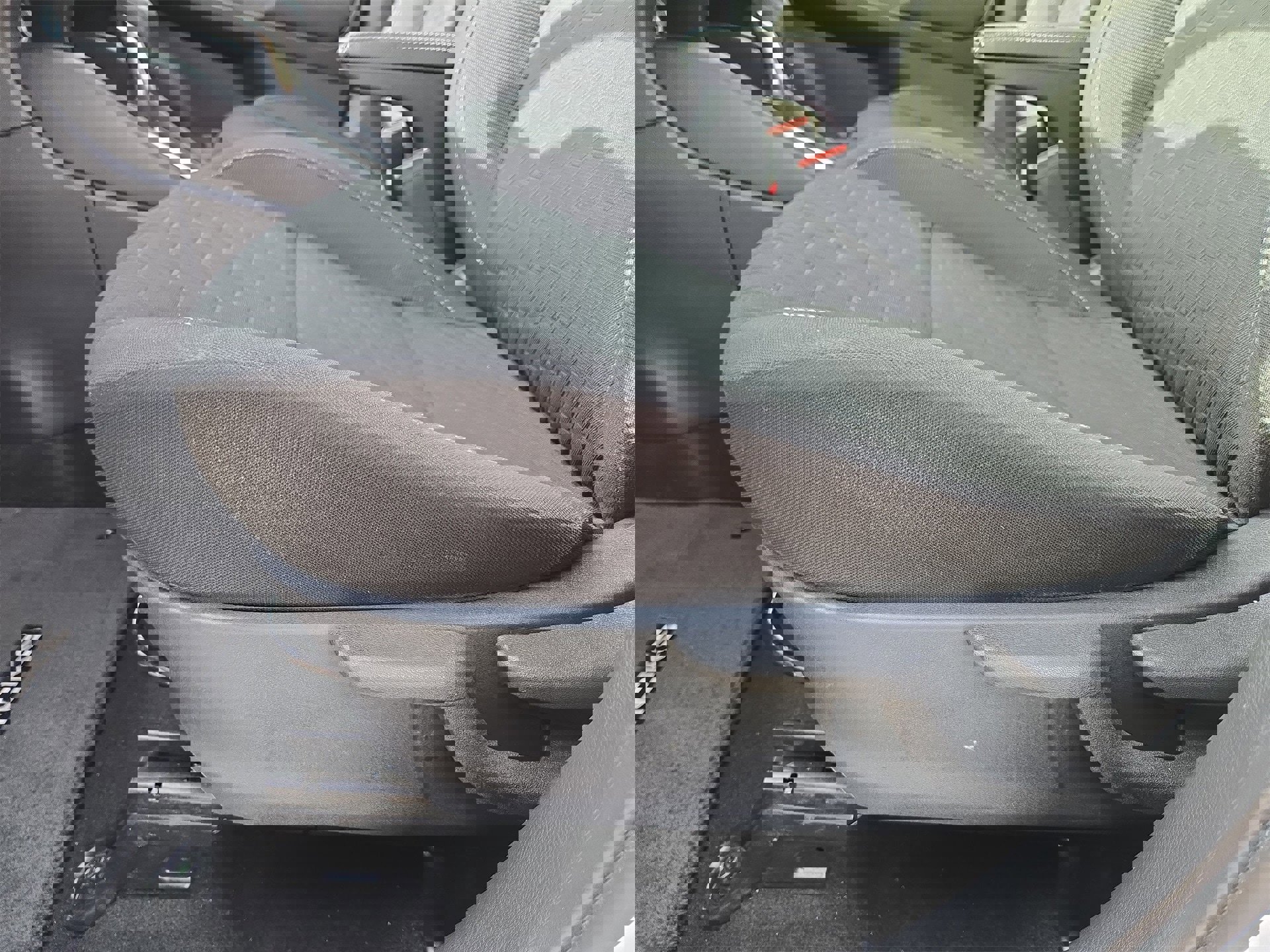 Used 2021 Nissan Kicks S image 17