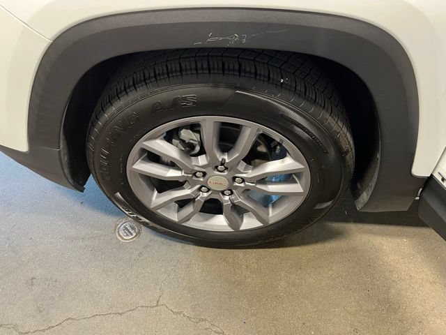 Used 2024 GMC Terrain SLT FWD image 30