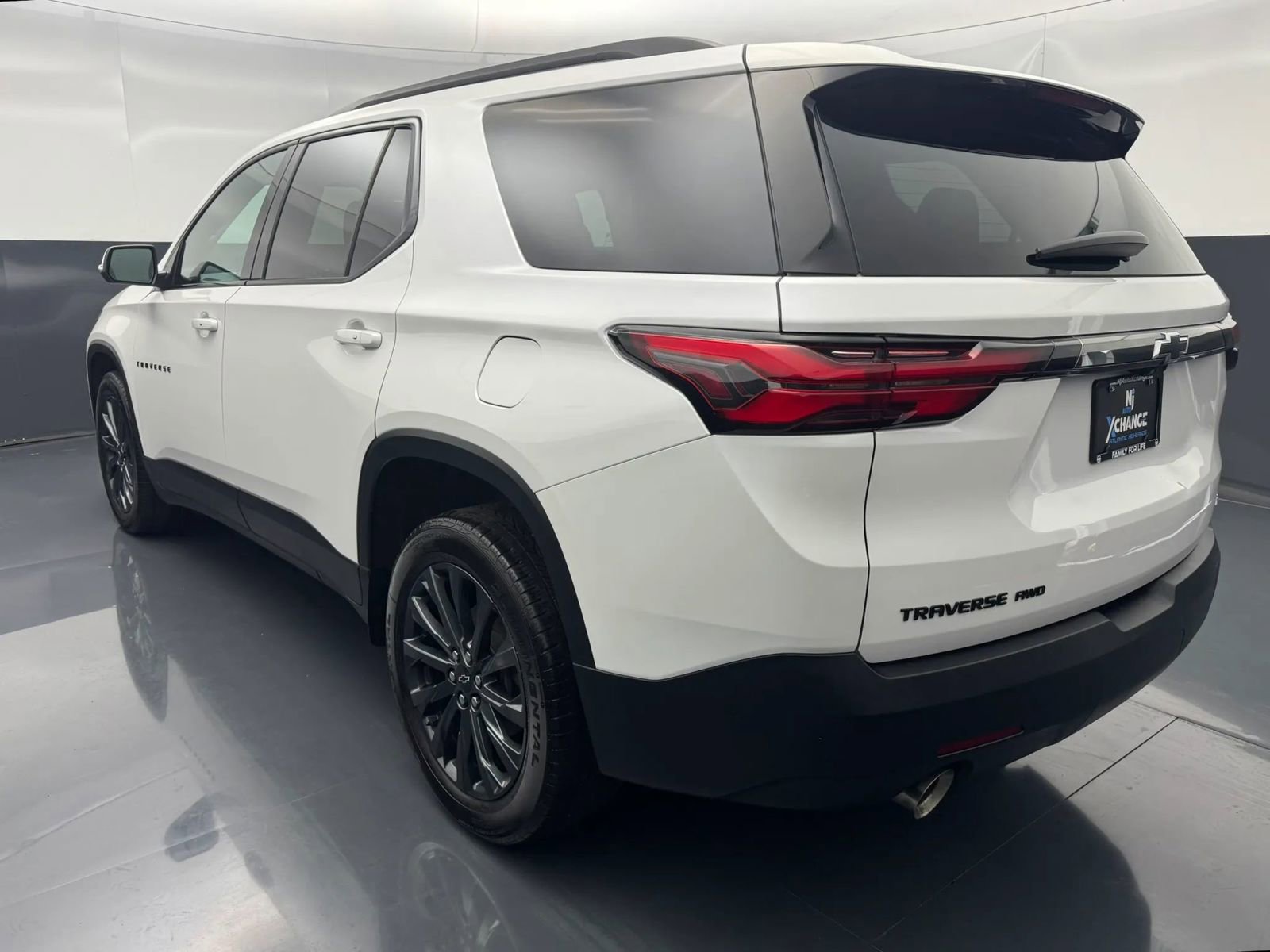 Used 2023 Chevrolet Traverse RS AWD/4WD image 5