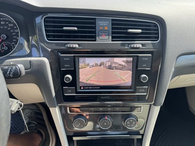 Used 2019 Volkswagen Golf S FWD image 18