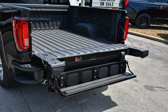 Used 2024 GMC Sierra 1500 Denali w/ Technology Package image 17