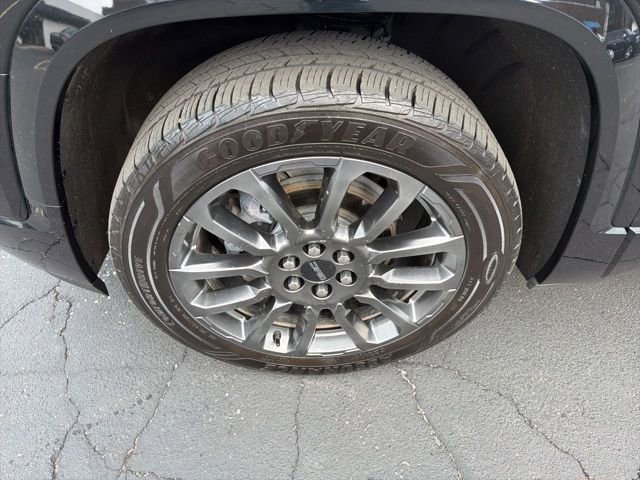 Used 2022 GMC Acadia Denali w/ Black Diamond Edition image 10