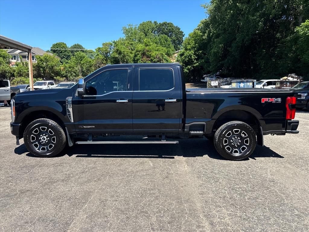 Used 2023 Ford F250 Platinum w/ FX4 Off-Road Package AWD/4WD image 4