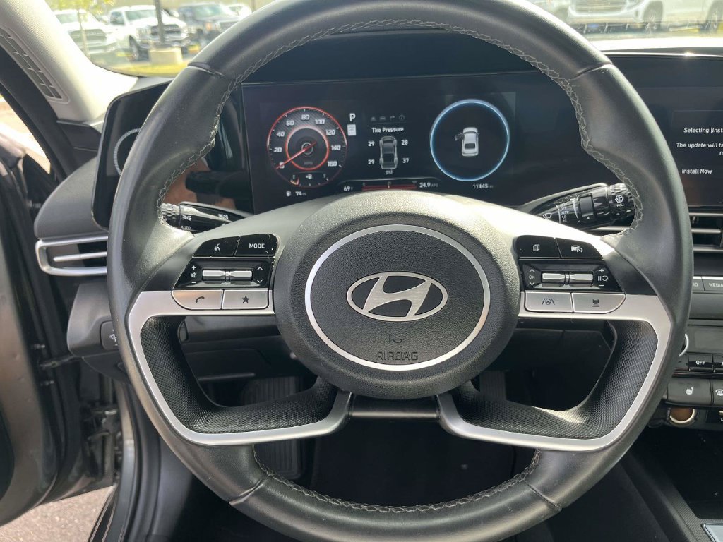 Certified 2025 Hyundai Elantra SEL FWD image 49