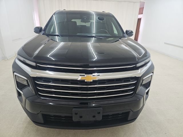 Used 2025 Chevrolet Traverse LT image 14