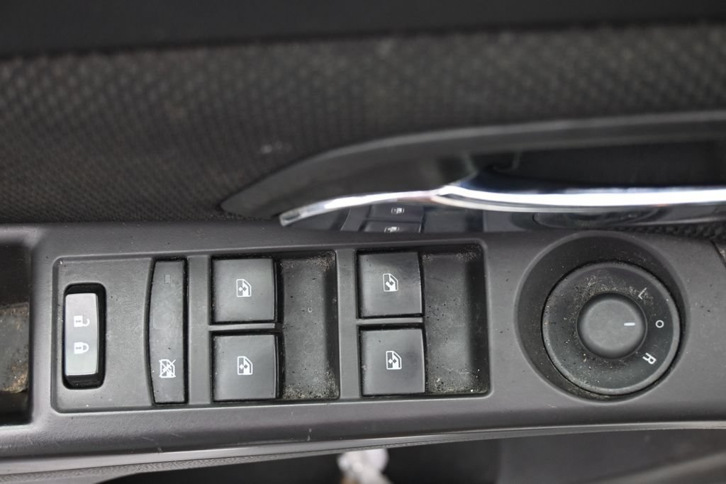 Used 2015 Chevrolet Cruze LT FWD image 16