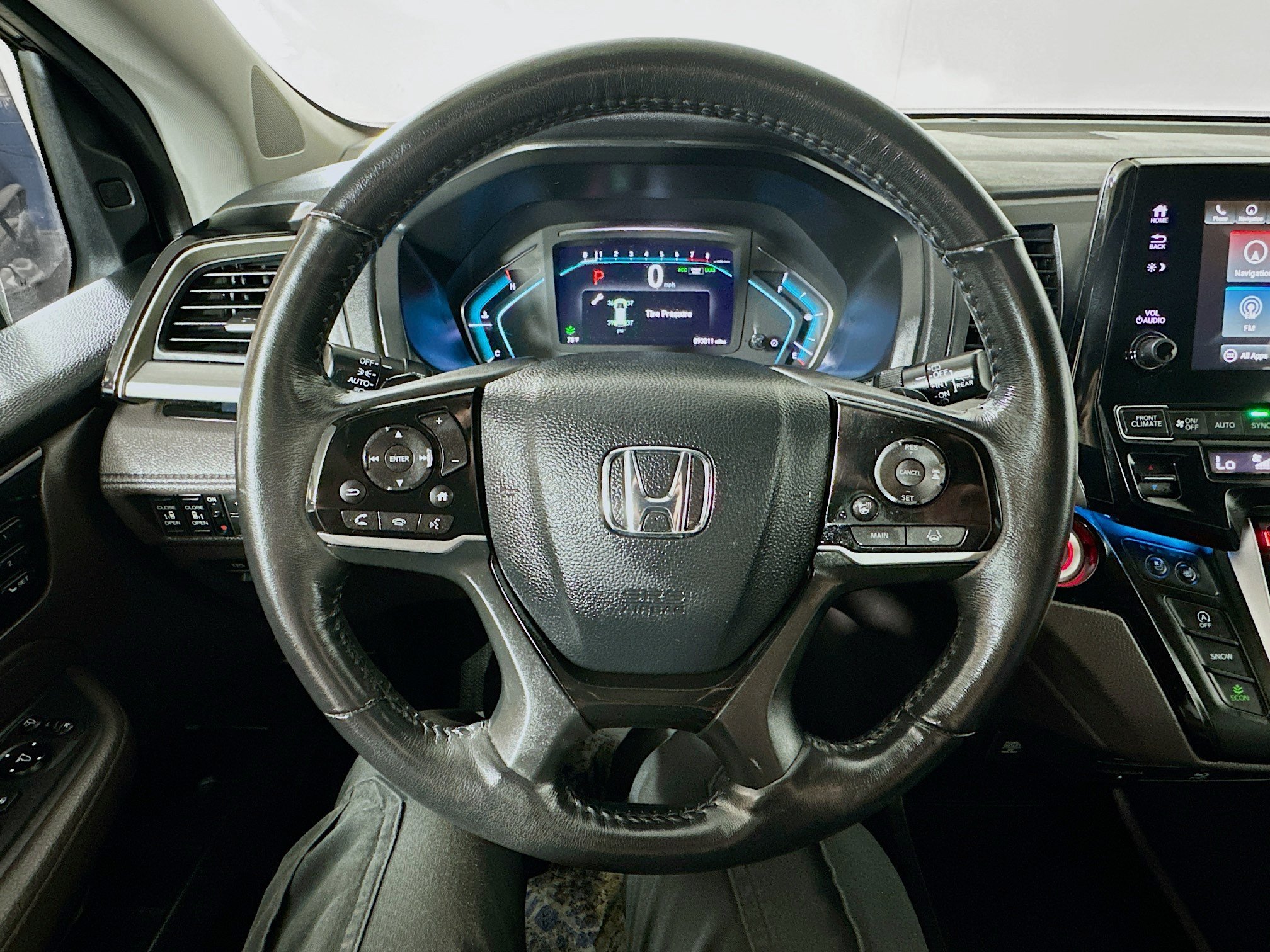 Used 2020 Honda Odyssey Elite image 11