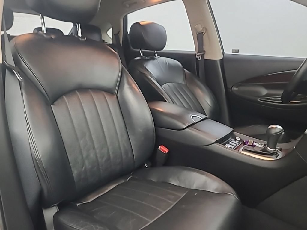 Used 2016 INFINITI QX50 AWD w/ Premium Plus Package image 16