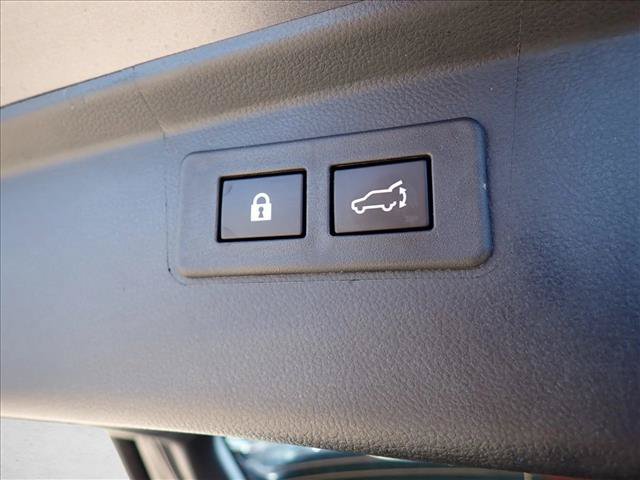 Used 2025 Subaru Outback Premium AWD/4WD image 9