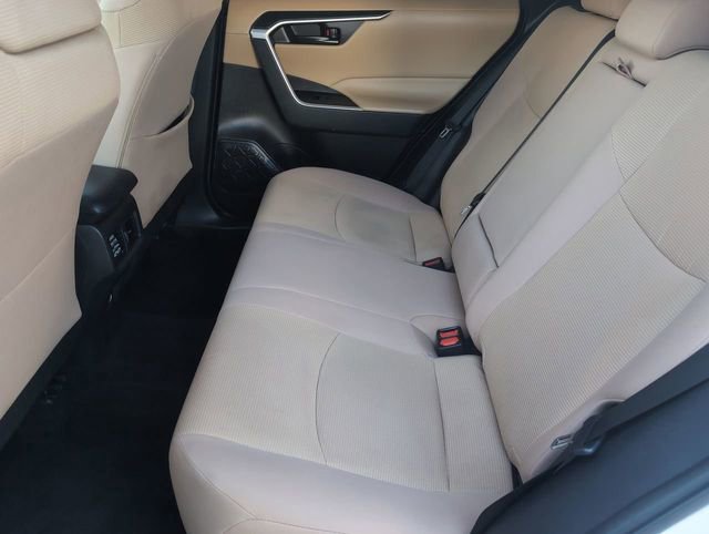 Used 2022 Toyota RAV4 LE AWD/4WD image 22