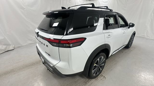 New 2026 Nissan Pathfinder Platinum image 3