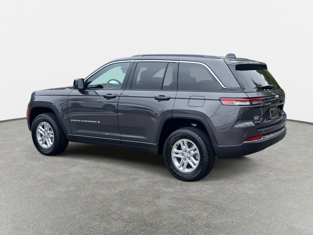 New 2025 Jeep Grand Cherokee Laredo image 7