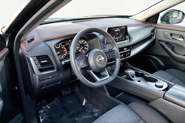 Used 2023 Nissan Rogue SV image 12