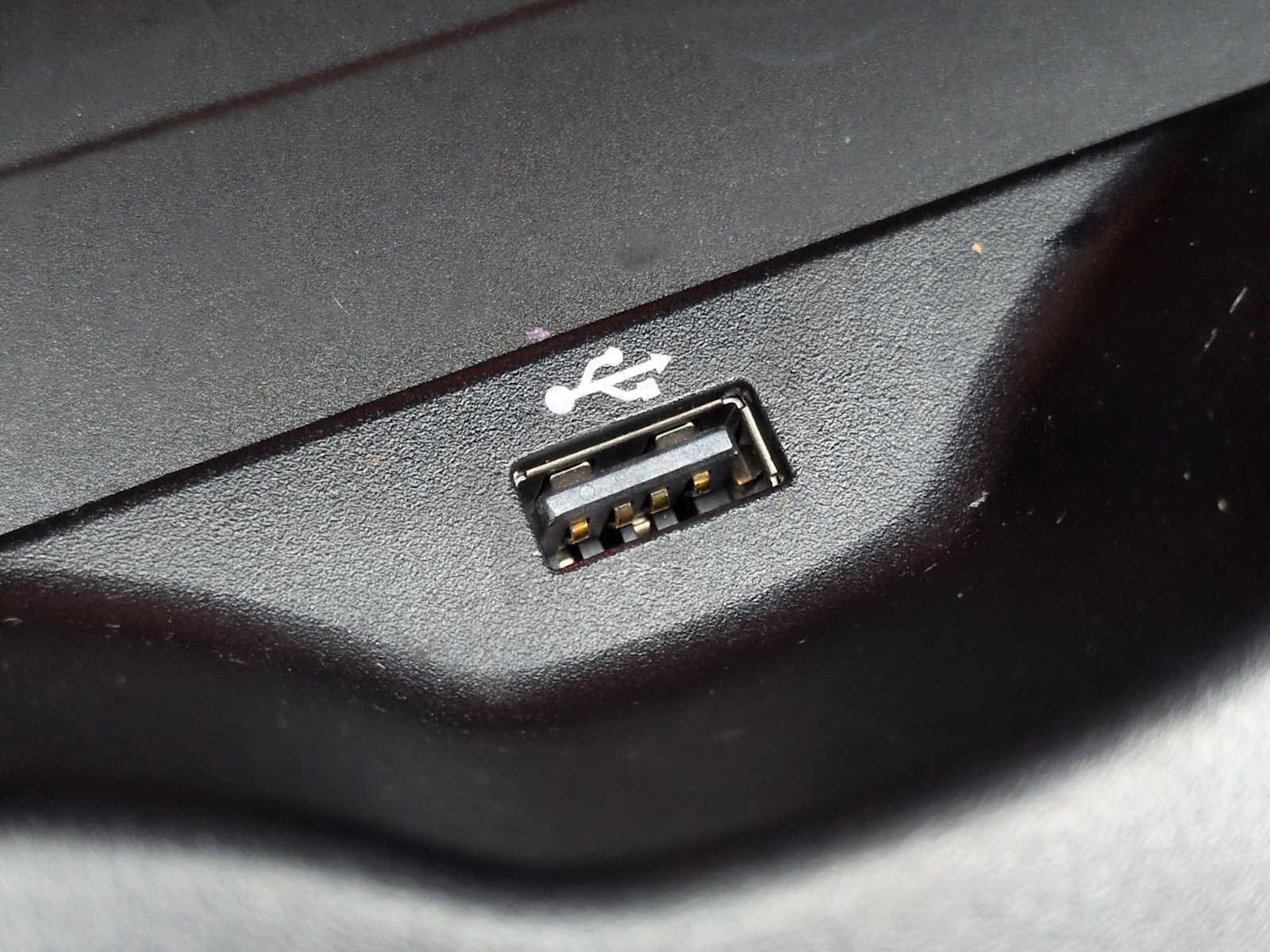 Used 2023 BMW 530i xDrive w/ Premium Package image 34