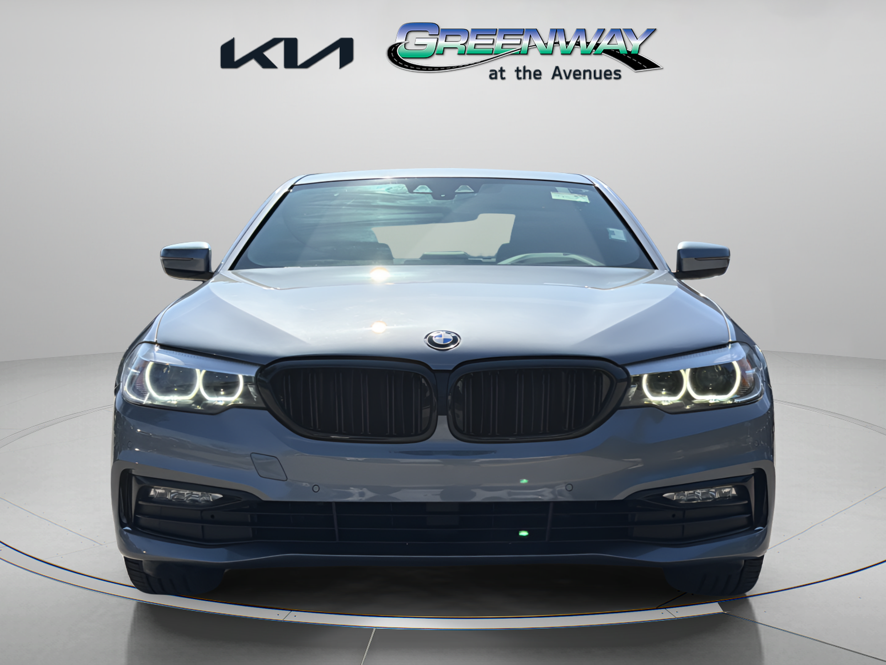 Used 2018 BMW 530i w/ Premium Package RWD image 2