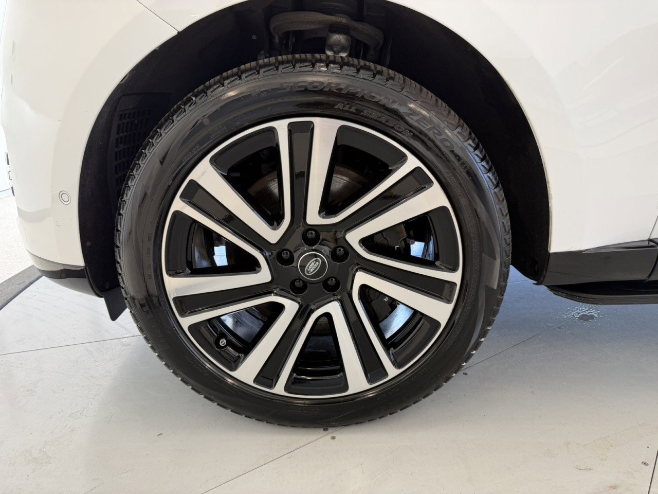 Used 2023 Land Rover Range Rover SE AWD/4WD image 46