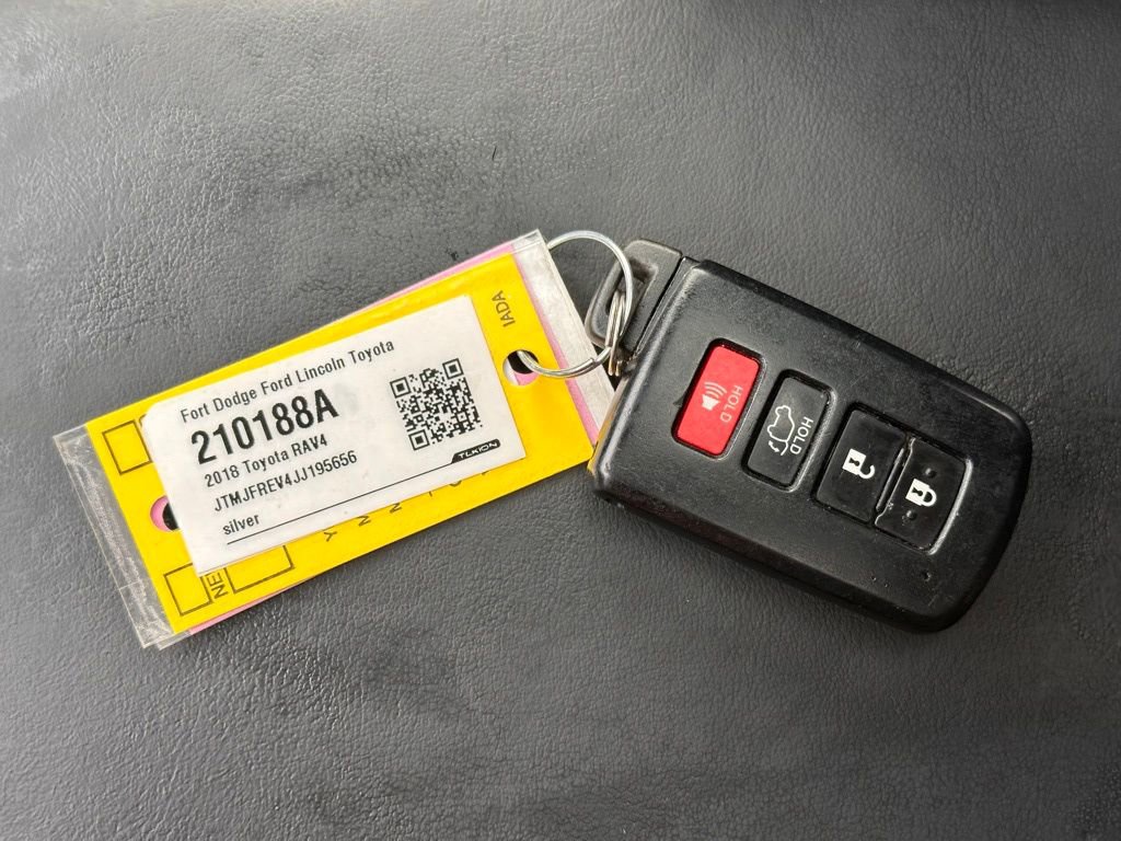 Used 2018 Toyota RAV4 SE w/ Power Extra Value Package AWD/4WD image 37