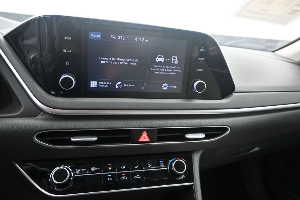 Used 2022 Hyundai Sonata SE w/ Preferred Accessory Package FWD image 12