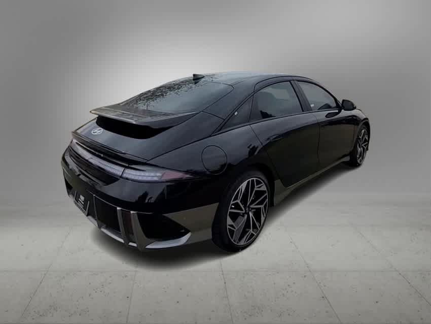 Used 2023 Hyundai Ioniq 6 Limited RWD image 8