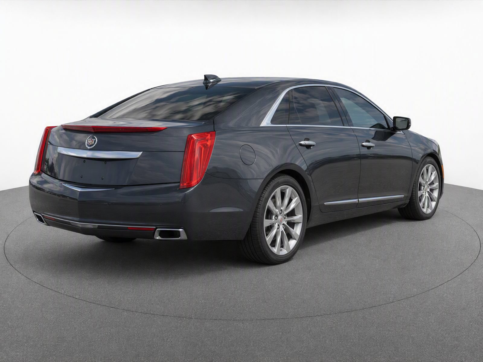 Used 2015 Cadillac XTS Luxury w/ Driver Awareness Package FWD image 4