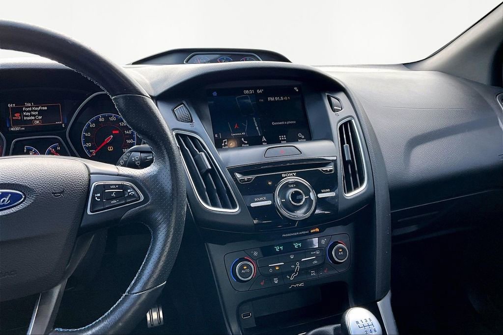 Used 2017 Ford Focus RS image 6