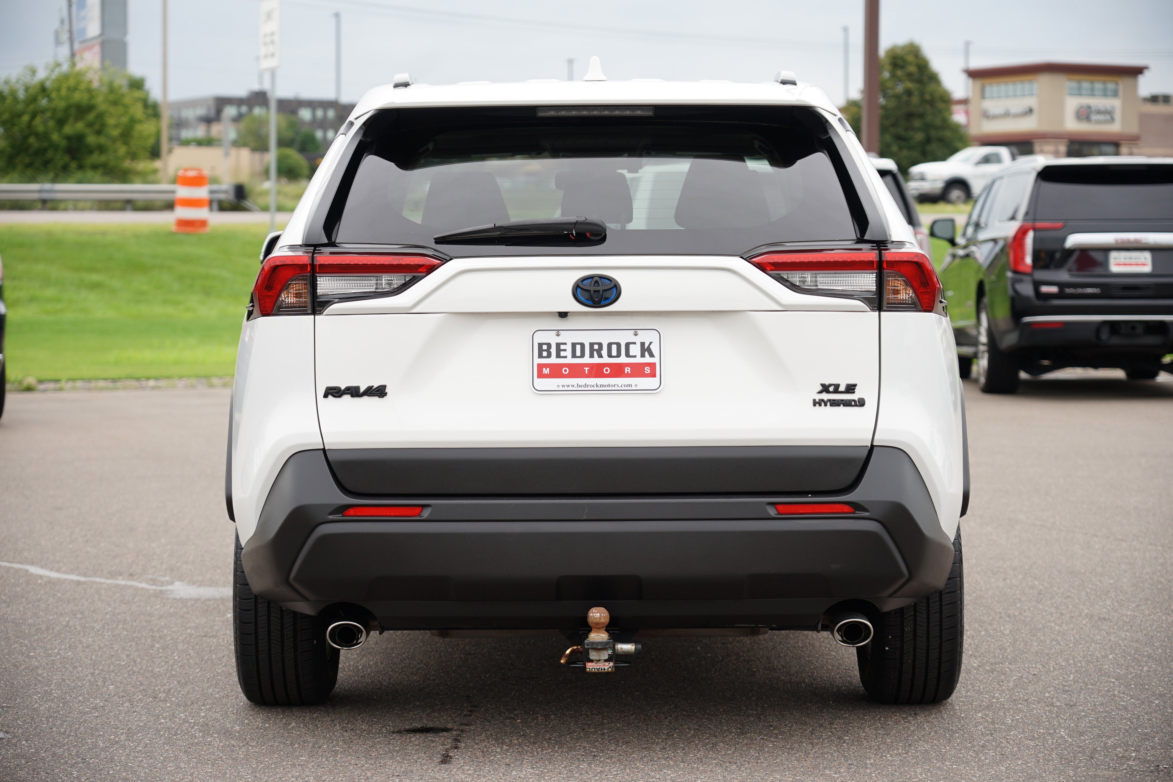 Used 2020 Toyota RAV4 XLE image 4