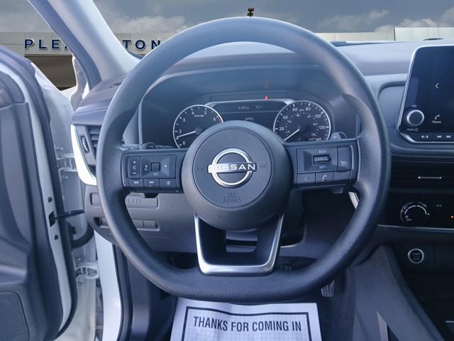 Used 2023 Nissan Rogue S image 12