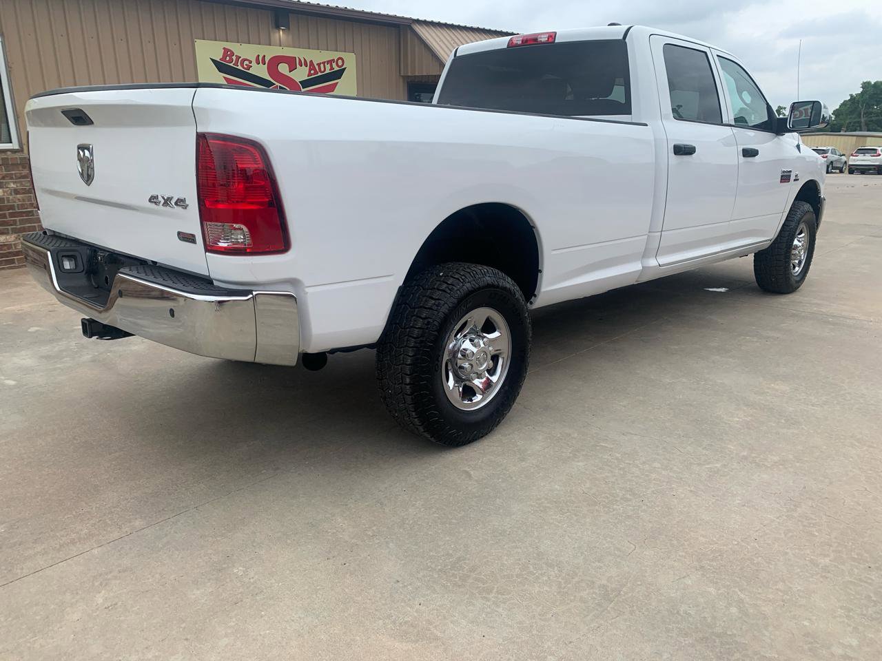 Used 2012 RAM 2500 ST w/ Chrome Appearance Group AWD/4WD image 2