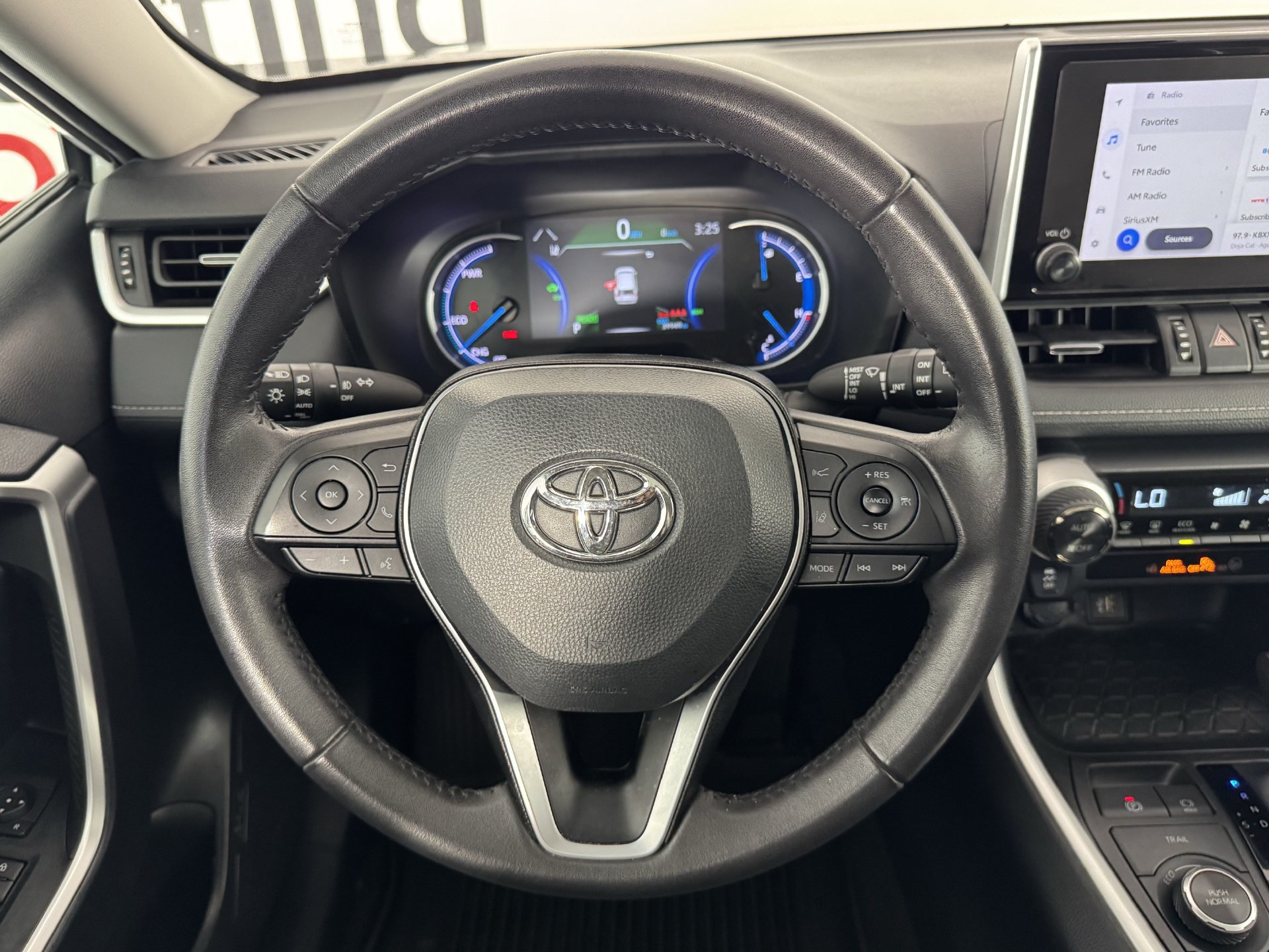 Certified 2024 Toyota RAV4 XLE Premium AWD/4WD image 31
