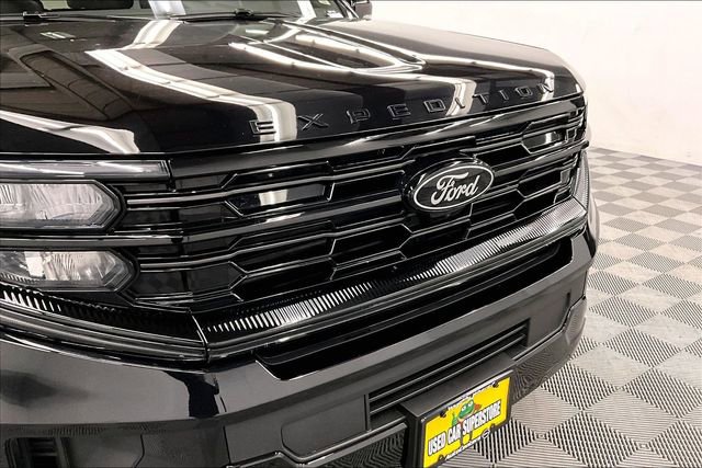 Used 2025 Ford Expedition Platinum w/ Stealth Performance Package image 35
