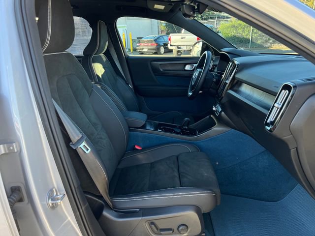 Used 2023 Volvo XC40 Recharge Ultimate image 13