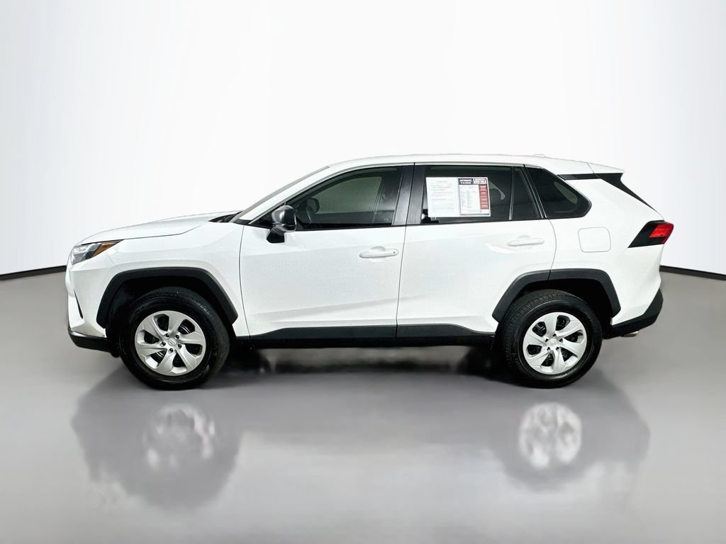 Used 2024 Toyota RAV4 LE FWD image 5