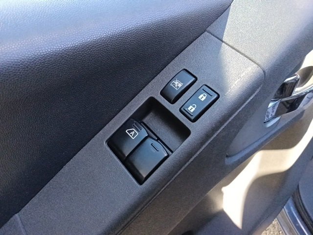 Used 2017 Nissan Frontier Desert Runner image 12