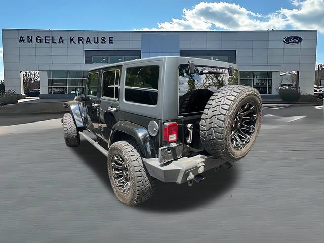 Used 2017 Jeep Wrangler Unlimited Sahara AWD/4WD image 4