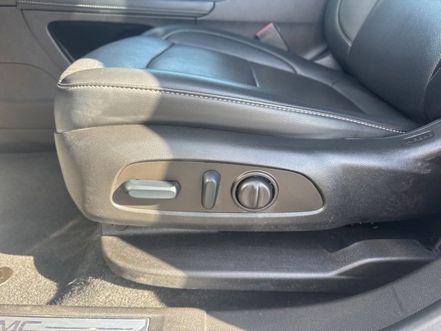 Used 2023 GMC Acadia SLT image 19