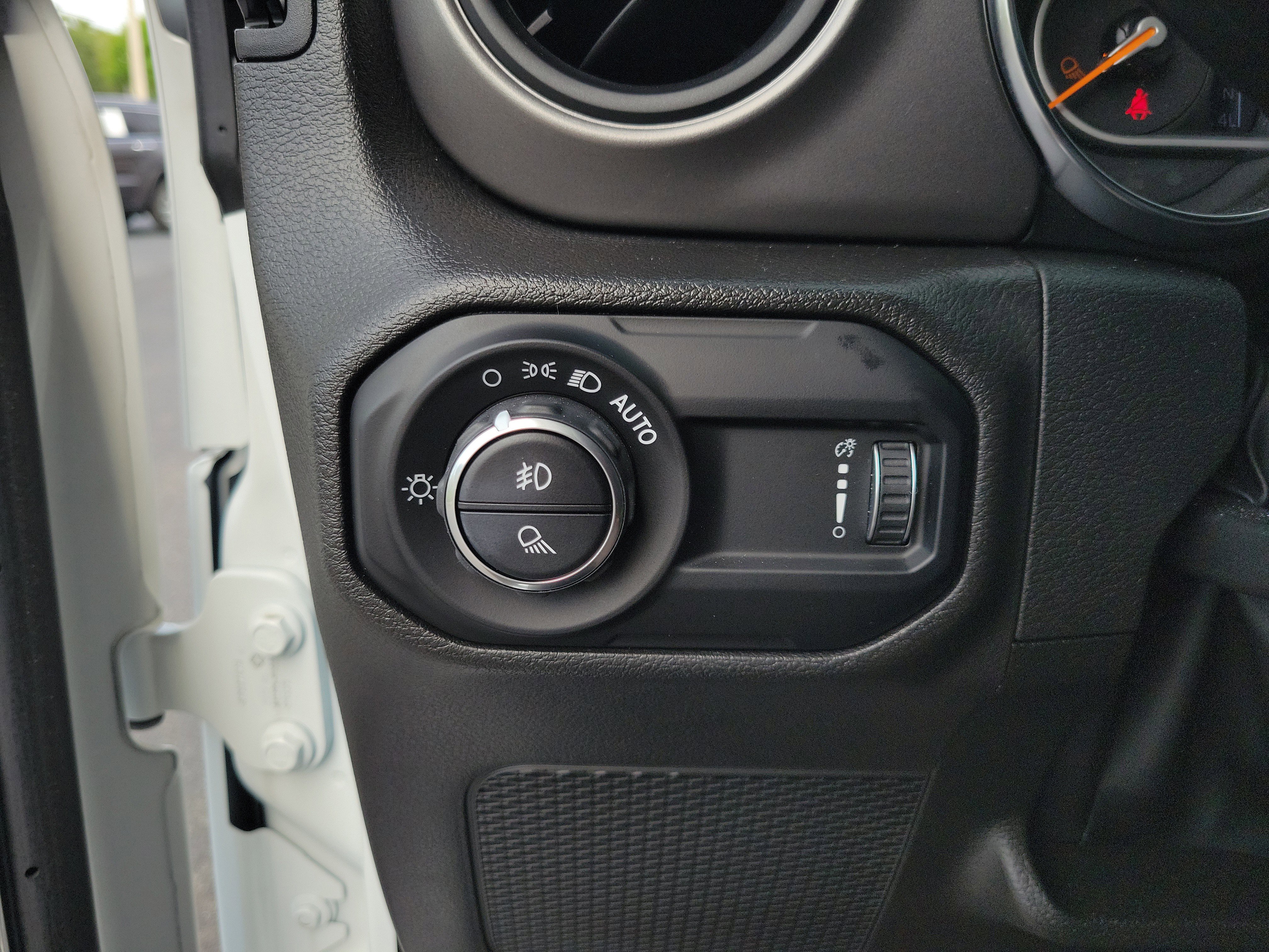 Used 2023 Jeep Gladiator Willys image 28