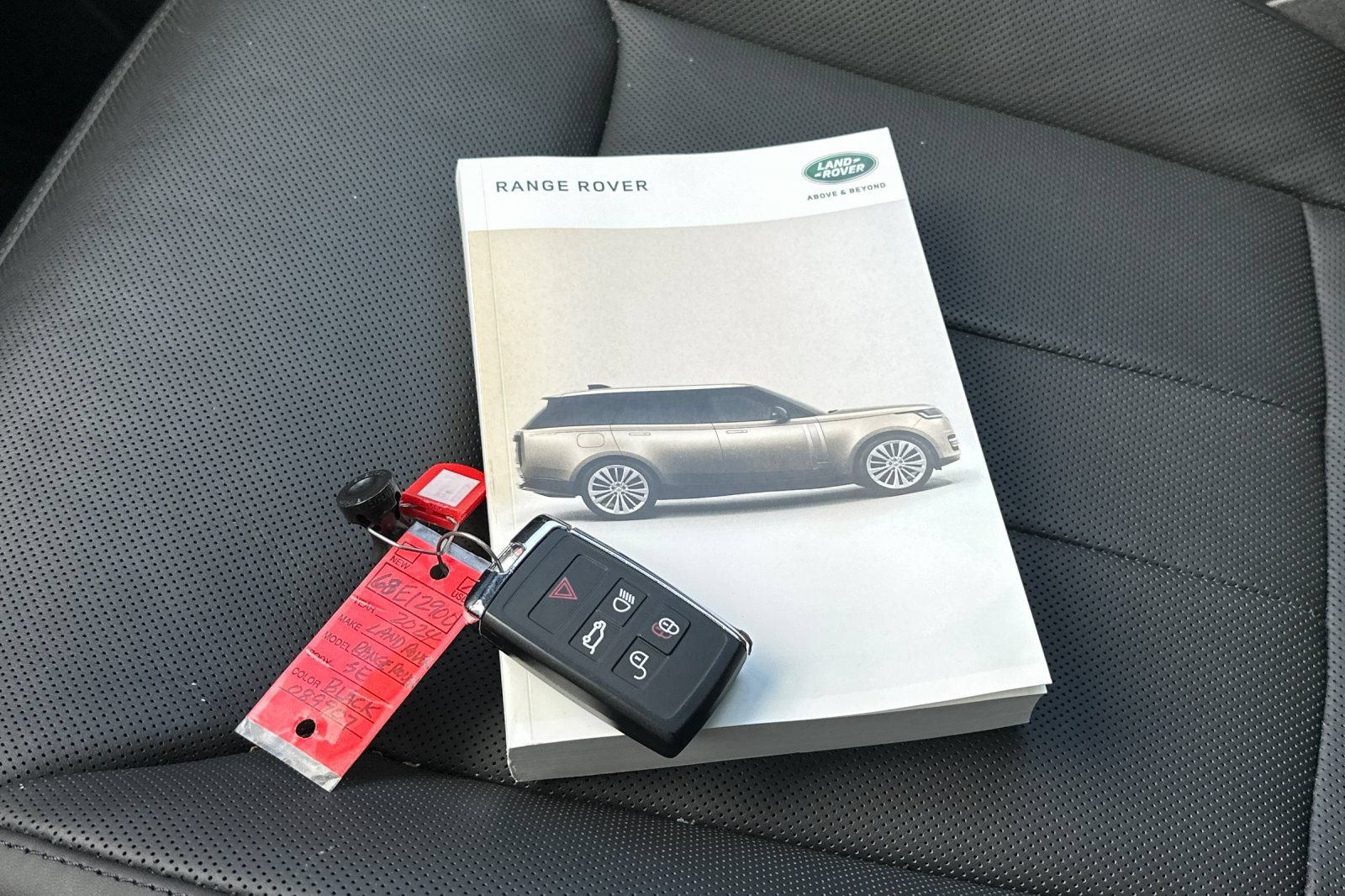 Used 2024 Land Rover Range Rover SE AWD/4WD image 10