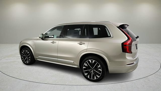 New 2026 Volvo XC90 T8 Plus w/ Protection Package Premier AWD/4WD image 6
