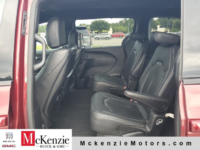 Used 2019 Chrysler Pacifica Touring-L Plus w/ Advanced Safetytec Group FWD image 20