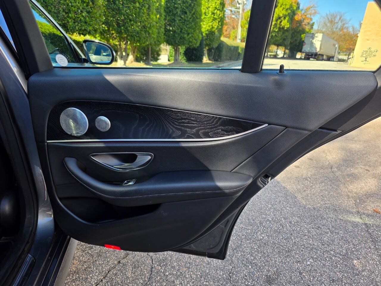 Used 2017 Mercedes-Benz E 300 image 35