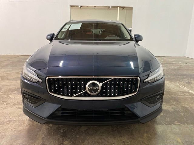 Used 2025 Volvo V60 B5 Cross Country Plus AWD/4WD image 7
