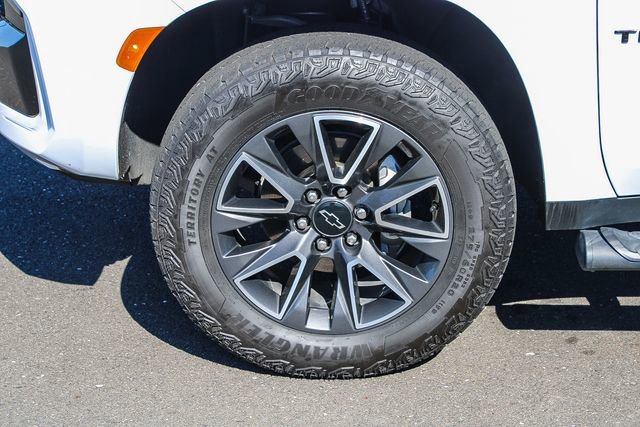 Used 2024 Chevrolet Tahoe Z71 w/ Z71 Off-Road Package image 11