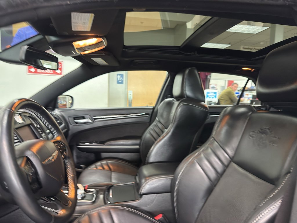 Used 2023 Chrysler 300 C image 23