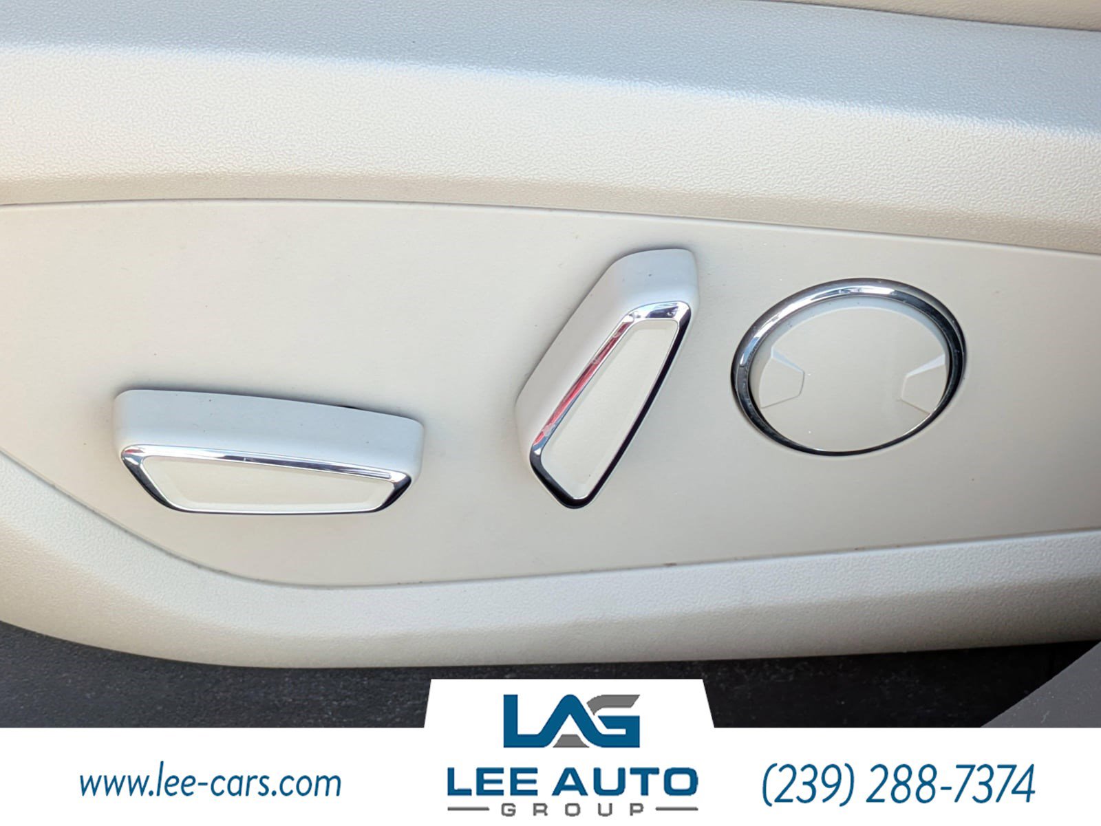 Used 2019 Lincoln Nautilus Select image 17